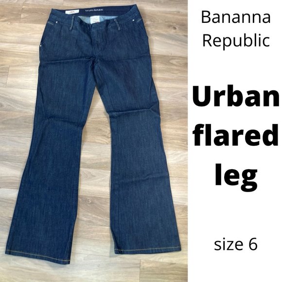 Banana Republic Denim - Banana Republic Urban flared leg jean size 6